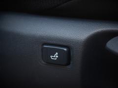 https://www.autoroyal.es/media/com_expautospro/images/big/turismos_todo_terrenos_y_furgonetas_toyota_c_hr_60f1aa797292f.JPG