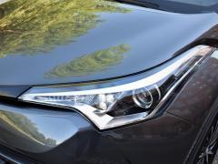 https://www.autoroyal.es/media/com_expautospro/images/big/turismos_todo_terrenos_y_furgonetas_toyota_c_hr_60f1aa7c1ebfb.JPG