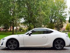 https://www.autoroyal.es/media/com_expautospro/images/big/turismos_todo_terrenos_y_furgonetas_toyota_gt86_5da9d7821867a.JPG