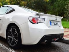 https://www.autoroyal.es/media/com_expautospro/images/big/turismos_todo_terrenos_y_furgonetas_toyota_gt86_5da9d7840554b.JPG