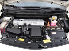https://www.autoroyal.es/media/com_expautospro/images/big/turismos_todo_terrenos_y_furgonetas_toyota_prius_62b040d848da7.JPG