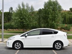 https://www.autoroyal.es/media/com_expautospro/images/big/turismos_todo_terrenos_y_furgonetas_toyota_prius_62b040de14586.JPG