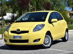 https://www.autoroyal.es/media/com_expautospro/images/big/turismos_todo_terrenos_y_furgonetas_toyota_yaris_62740fb0b66e7.JPG