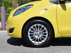 https://www.autoroyal.es/media/com_expautospro/images/big/turismos_todo_terrenos_y_furgonetas_toyota_yaris_62740fb0e39cc.JPG