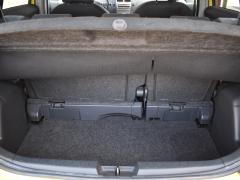 https://www.autoroyal.es/media/com_expautospro/images/big/turismos_todo_terrenos_y_furgonetas_toyota_yaris_62740fb63cd8c.JPG