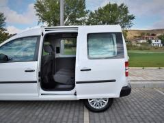 https://www.autoroyal.es/media/com_expautospro/images/big/turismos_todo_terrenos_y_furgonetas_volkswagen_caddy_613105479c5f1.JPG