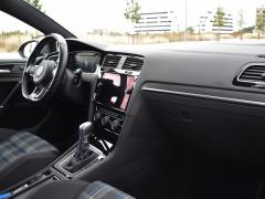 https://www.autoroyal.es/media/com_expautospro/images/big/turismos_todo_terrenos_y_furgonetas_volkswagen_golf_613642d9cacb9.JPG