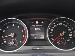 https://www.autoroyal.es/media/com_expautospro/images/big/turismos_todo_terrenos_y_furgonetas_volkswagen_golf_6603060796149.JPG