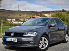 https://www.autoroyal.es/media/com_expautospro/images/big/turismos_todo_terrenos_y_furgonetas_volkswagen_jetta_61728566156b7.JPG