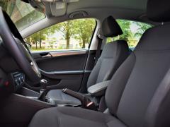 https://www.autoroyal.es/media/com_expautospro/images/big/turismos_todo_terrenos_y_furgonetas_volkswagen_jetta_617285c14c0d1.JPG