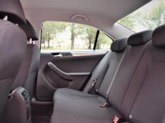 https://www.autoroyal.es/media/com_expautospro/images/big/turismos_todo_terrenos_y_furgonetas_volkswagen_jetta_617285db18bb7.JPG