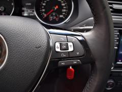 https://www.autoroyal.es/media/com_expautospro/images/big/turismos_todo_terrenos_y_furgonetas_volkswagen_jetta_6172861b68d40.JPG