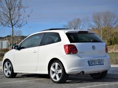 https://www.autoroyal.es/media/com_expautospro/images/big/turismos_todo_terrenos_y_furgonetas_volkswagen_polo_61af45a6c04cd.JPG