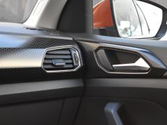 https://www.autoroyal.es/media/com_expautospro/images/big/turismos_todo_terrenos_y_furgonetas_volkswagen_t_cross_675db1718b7bf.JPG