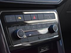 https://www.autoroyal.es/media/com_expautospro/images/big/turismos_todo_terrenos_y_furgonetas_volkswagen_t_cross_675db172364f4.JPG