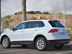 https://www.autoroyal.es/media/com_expautospro/images/big/turismos_todo_terrenos_y_furgonetas_volkswagen_tiguan_5fd8e4a0288e2.JPG