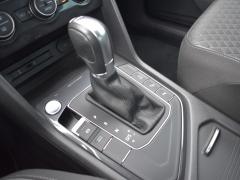 https://www.autoroyal.es/media/com_expautospro/images/big/turismos_todo_terrenos_y_furgonetas_volkswagen_tiguan_641062654cef3.JPG