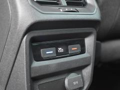 https://www.autoroyal.es/media/com_expautospro/images/big/turismos_todo_terrenos_y_furgonetas_volkswagen_tiguan_64106277e763b.JPG