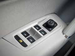 https://www.autoroyal.es/media/com_expautospro/images/big/turismos_todo_terrenos_y_furgonetas_volkswagen_touran_61d867df7ceec.jpg