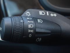 https://www.autoroyal.es/media/com_expautospro/images/big/turismos_todo_terrenos_y_furgonetas_volvo_s90_63c6d3c360a1a.JPG