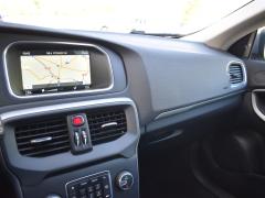 https://www.autoroyal.es/media/com_expautospro/images/big/turismos_todo_terrenos_y_furgonetas_volvo_v40_645935d3c4db4.JPG