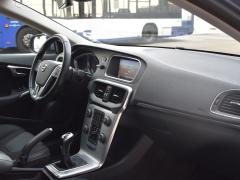 https://www.autoroyal.es/media/com_expautospro/images/big/turismos_todo_terrenos_y_furgonetas_volvo_v40_667da83e040fd.JPG