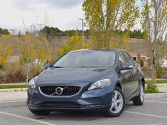 https://www.autoroyal.es/media/com_expautospro/images/big/turismos_todo_terrenos_y_furgonetas_volvo_v40_673dd4d85c58b.JPG
