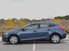 https://www.autoroyal.es/media/com_expautospro/images/big/turismos_todo_terrenos_y_furgonetas_volvo_v40_673dd4d8b5b21.JPG