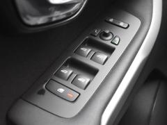 https://www.autoroyal.es/media/com_expautospro/images/big/turismos_todo_terrenos_y_furgonetas_volvo_v40_673dd4e02d88f.JPG