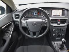 https://www.autoroyal.es/media/com_expautospro/images/big/turismos_todo_terrenos_y_furgonetas_volvo_v40_673dd4e89c142.JPG