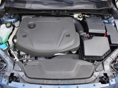 https://www.autoroyal.es/media/com_expautospro/images/big/turismos_todo_terrenos_y_furgonetas_volvo_v40_673dd4f7624d9.JPG