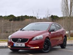 https://www.autoroyal.es/media/com_expautospro/images/big/turismos_todo_terrenos_y_furgonetas_volvo_v40_677d4e20c6fbe.JPG
