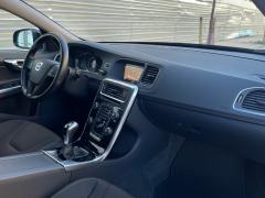 https://www.autoroyal.es/media/com_expautospro/images/big/turismos_todo_terrenos_y_furgonetas_volvo_v60_65e891b6ea5a3.JPG