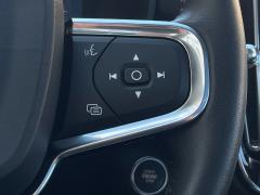 https://www.autoroyal.es/media/com_expautospro/images/big/turismos_todo_terrenos_y_furgonetas_volvo_xc40_658b028f245ae.JPG