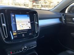 https://www.autoroyal.es/media/com_expautospro/images/big/turismos_todo_terrenos_y_furgonetas_volvo_xc40_658b028fb6fbb.JPG
