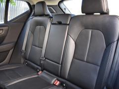 https://www.autoroyal.es/media/com_expautospro/images/big/turismos_todo_terrenos_y_furgonetas_volvo_xc40_6a0de744498e3.JPG