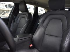 https://www.autoroyal.es/media/com_expautospro/images/big/turismos_todo_terrenos_y_furgonetas_volvo_xc60_65f828a5a2052.JPG